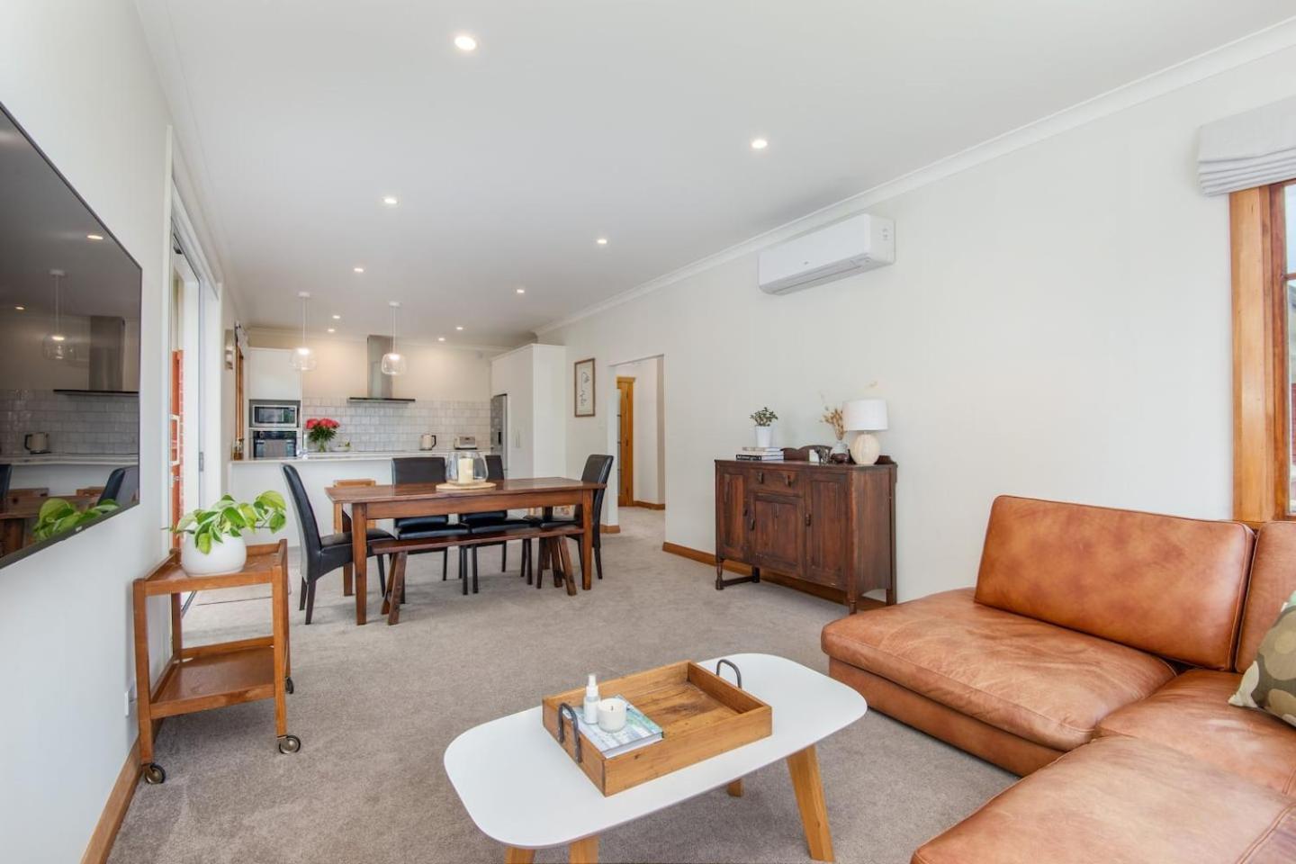 Stunning Family Home In Andersons Bay Dunedin Luaran gambar