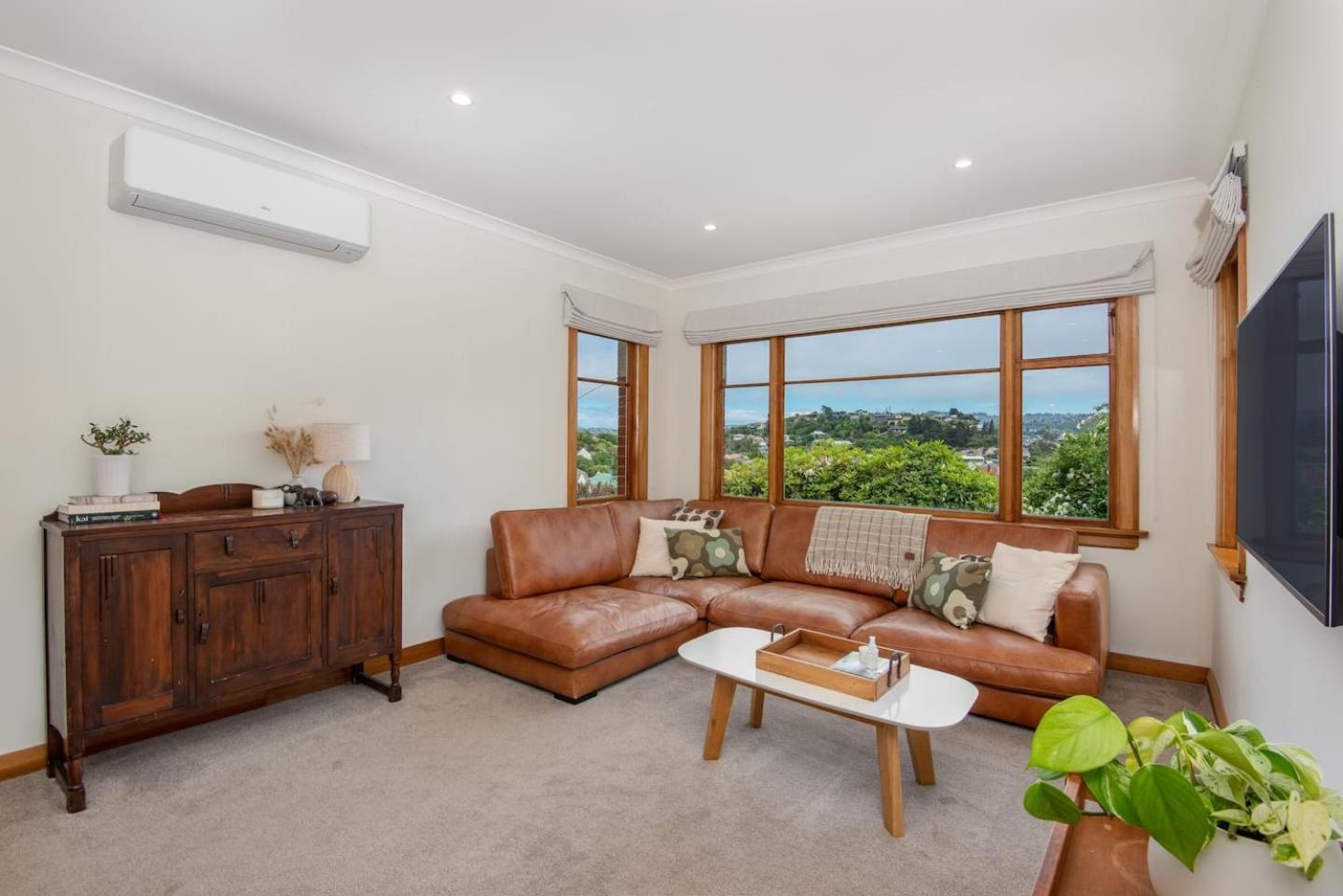 Stunning Family Home In Andersons Bay Dunedin Luaran gambar