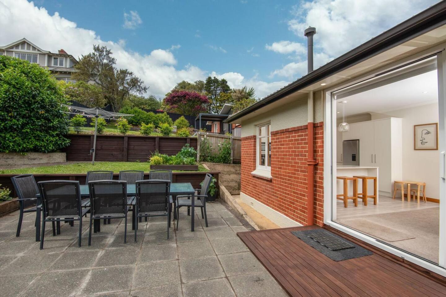 Stunning Family Home In Andersons Bay Dunedin Luaran gambar
